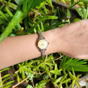 Vintage Dumont 17 Jewels Incabloc Watch